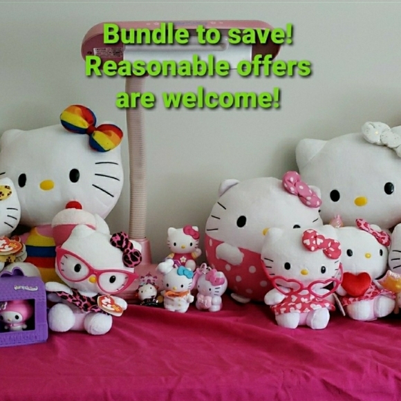 Minnie Mouse Knit Hat - Picture 4 of 4